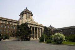 1、考前20分钟考生可持无效身份证件和准考据进